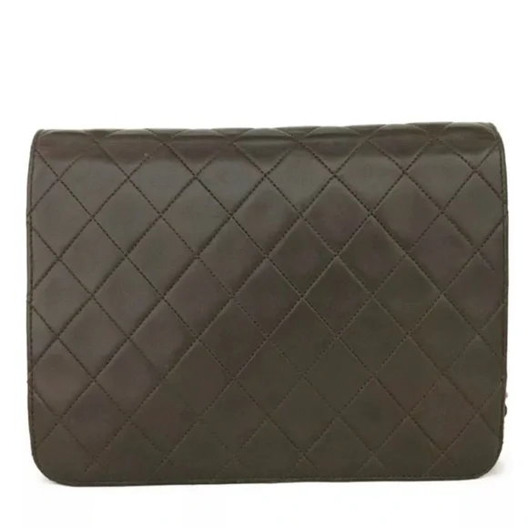 Chanel Brown 22 Signature CC Push lock Quilted Lambskin Chain Purse - Picture 5 of 17